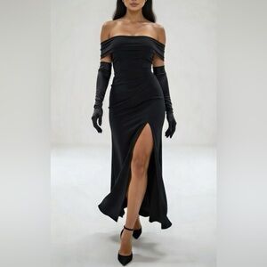 Black Elegant Strapless Evening Gown with Slit